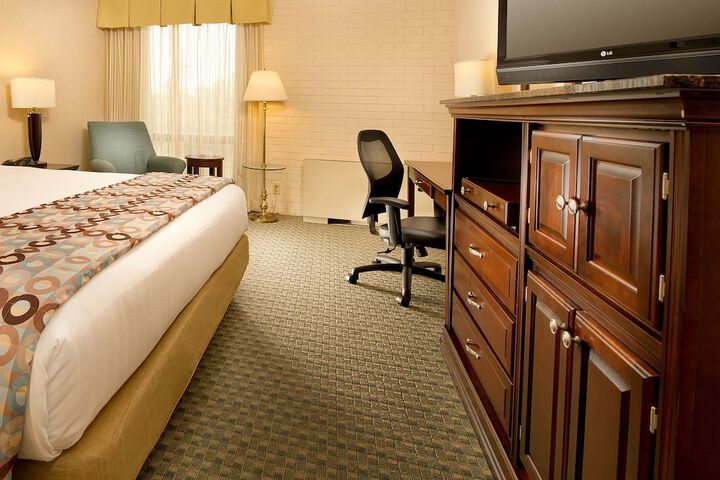 Room 5 of 28