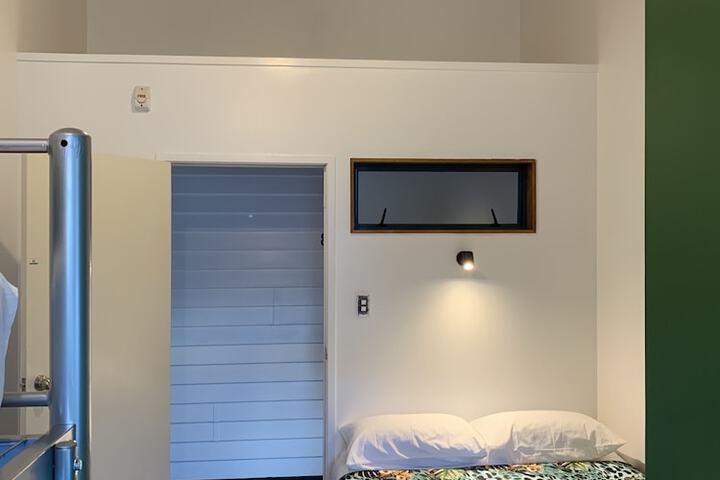 Room 9 of 44