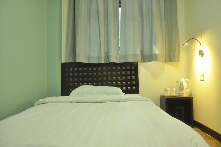 Room 2 of 9