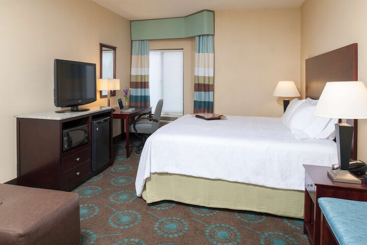 Standard King Bed Accessible (3 of 18)