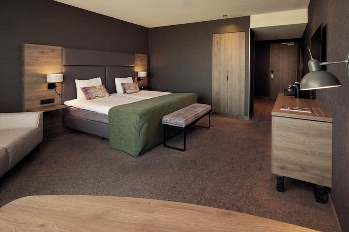 Room 12 of 49
