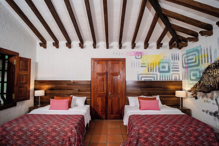 Room 13 of 86
