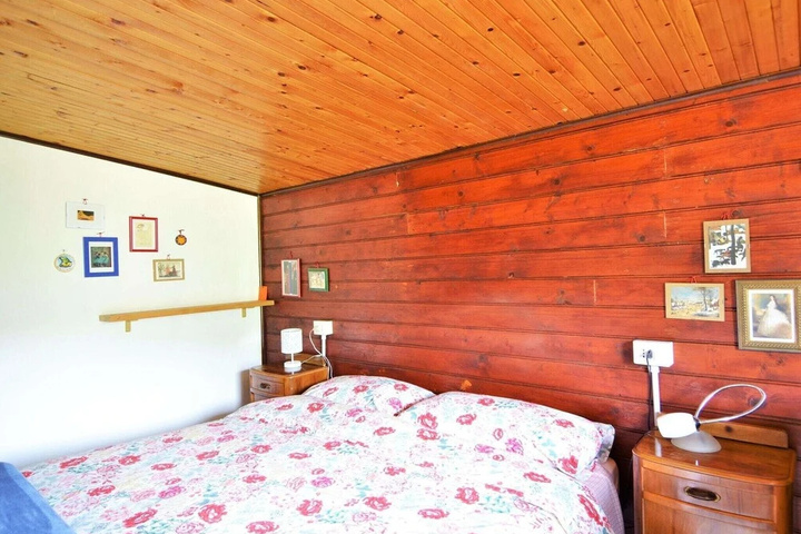 Room 4 of 23