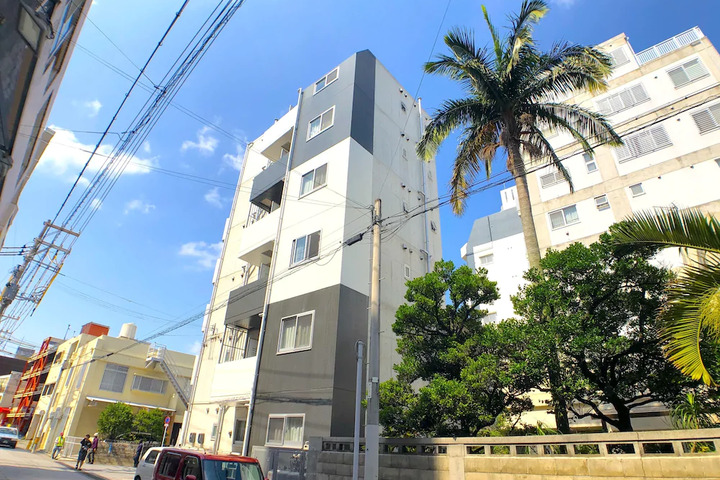 LITTLE ISLAND OKINAWA ASAHIBASHI