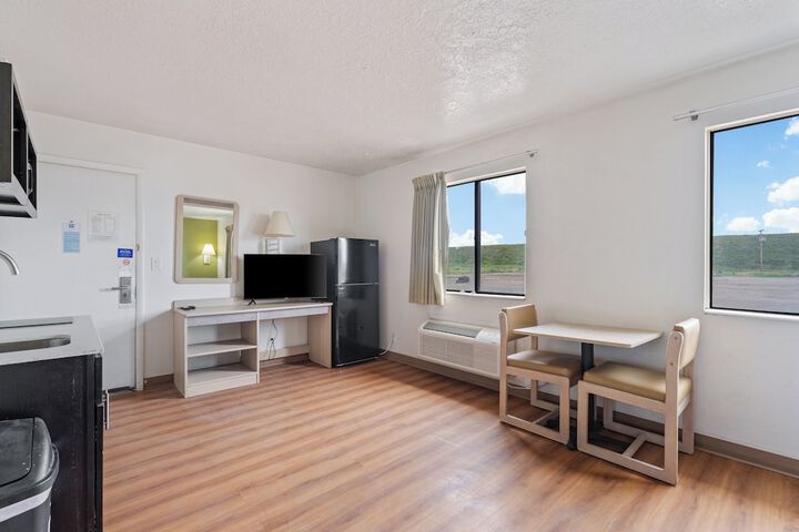 Room 10 of 46