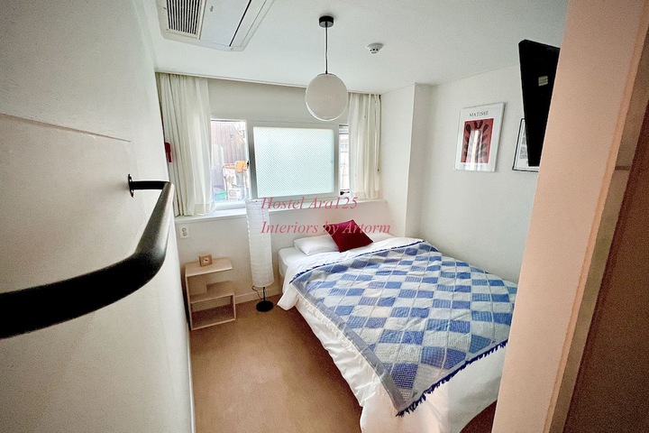Room 25 of 73
