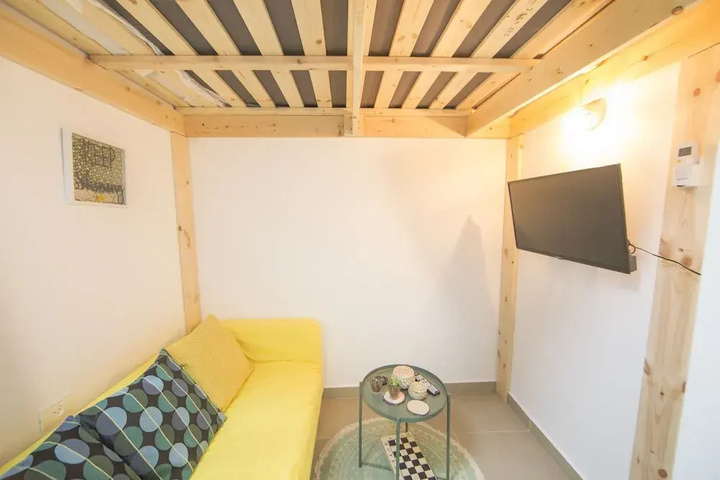 Room 5 of 21