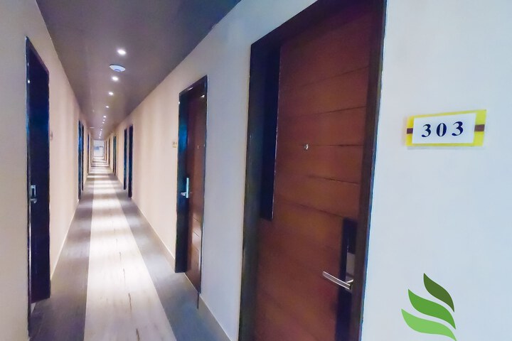 Ballroom/Hall 23 of 31