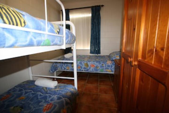 Room 16 of 120