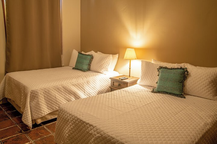 Room 8 of 43