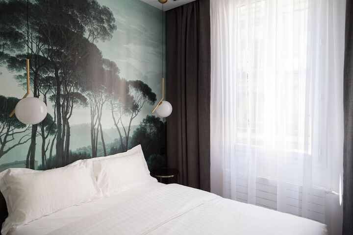 Room 51 of 133