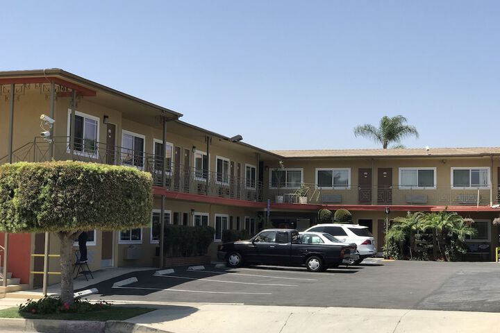 Property Grounds 34 of 42