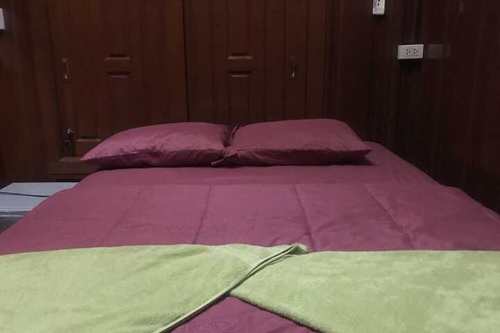 Room 2 of 6