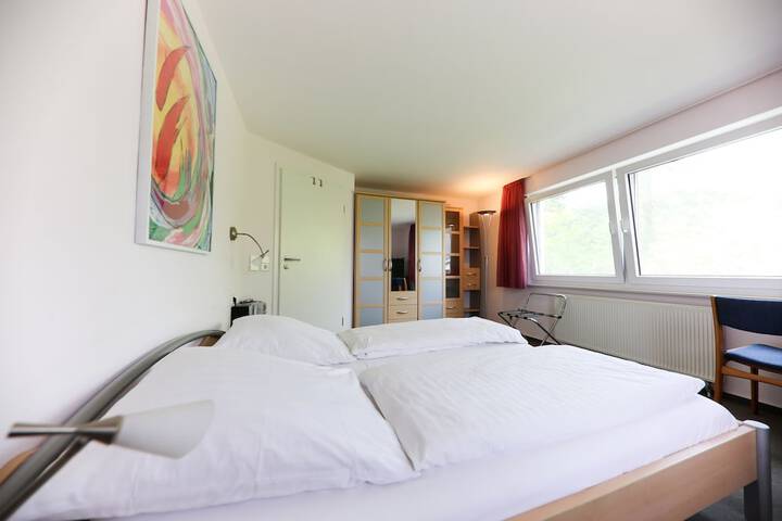 Room 7 of 17