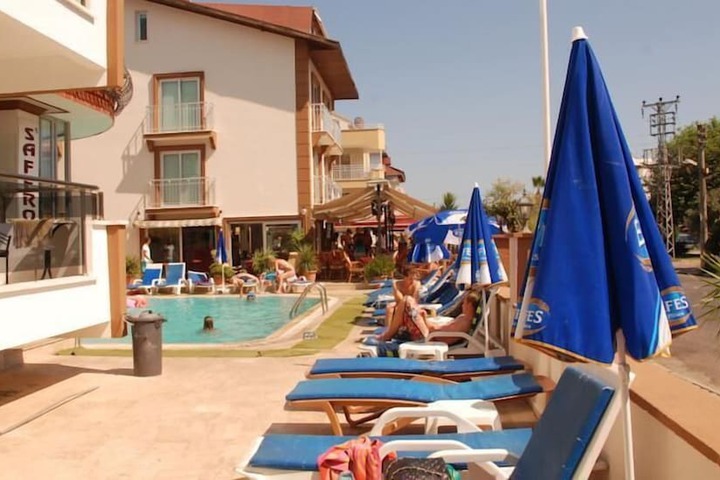 Pool Hotel