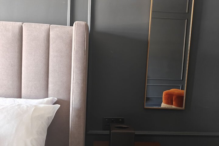 Room 28 of 67