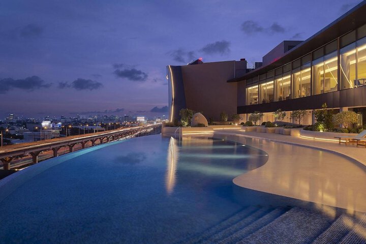 Pool 19 of 21
