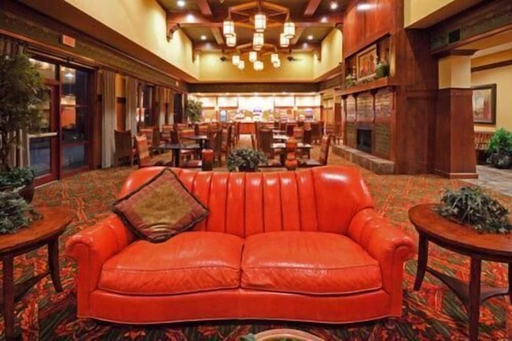 Guest Lobby