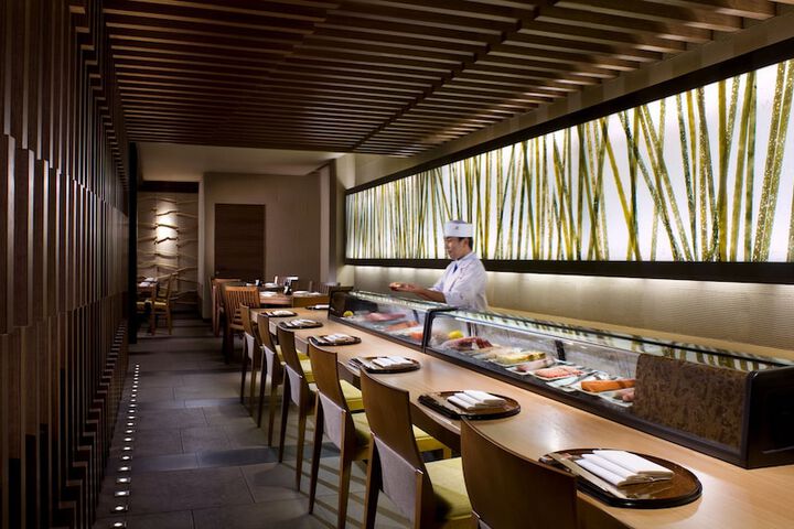 Dining 62 of 111