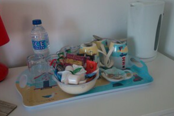 Room 42 of 77