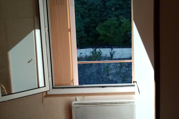 Room 7 of 14