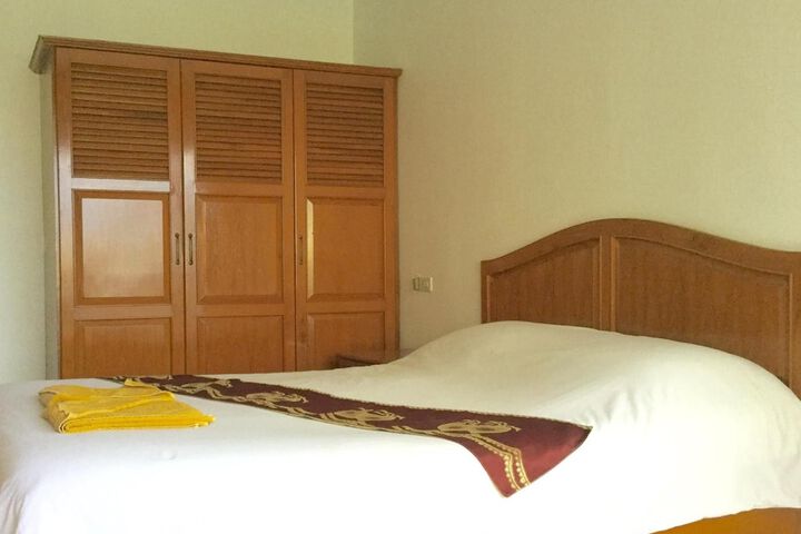 Room 14 of 37