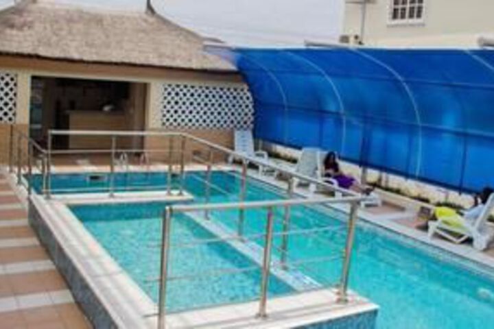 Pool 31 of 33