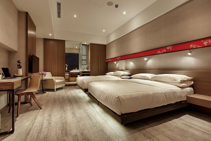 Room 11 of 43