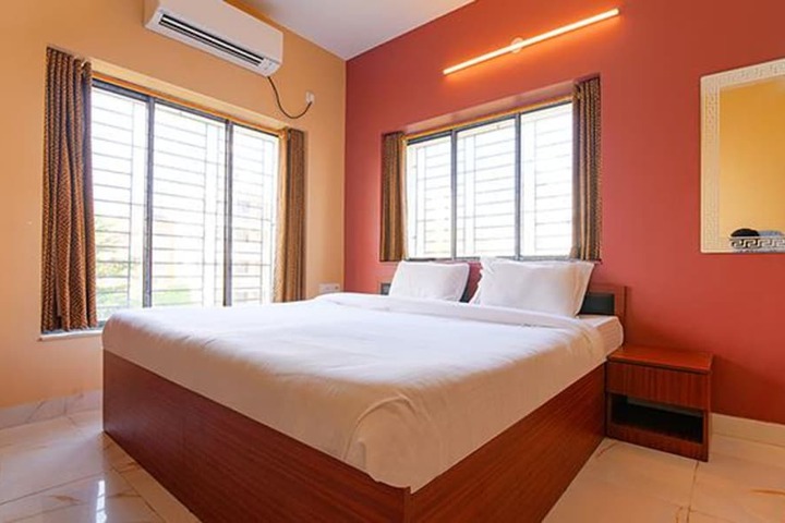Room 6 of 11