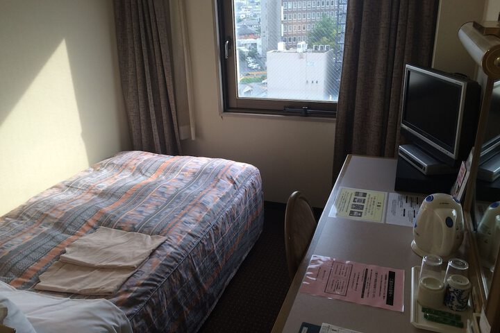 Room 13 of 29