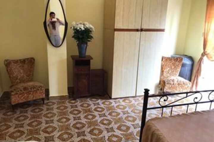 Room 18 of 35