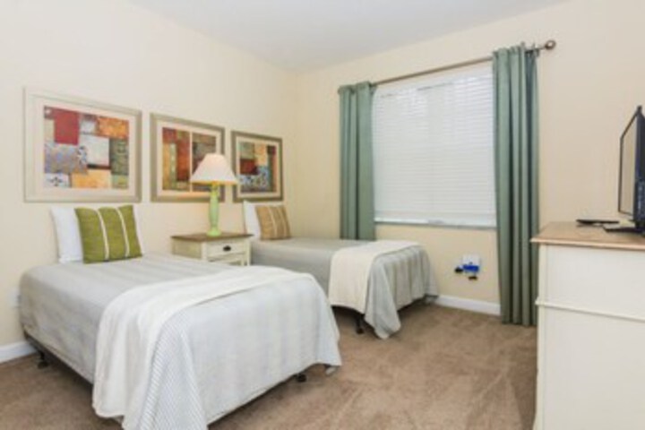 Room 37 of 46