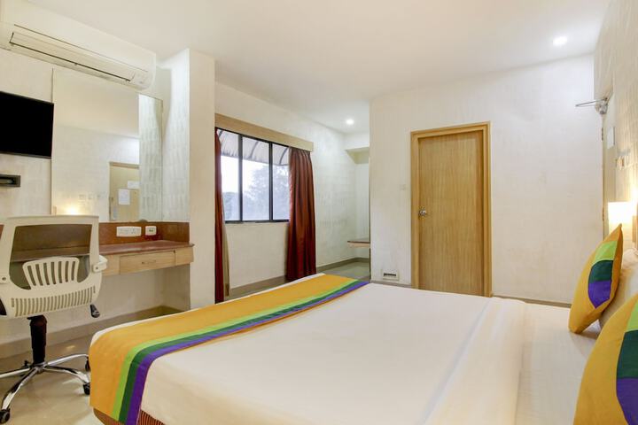 Room 10 of 24