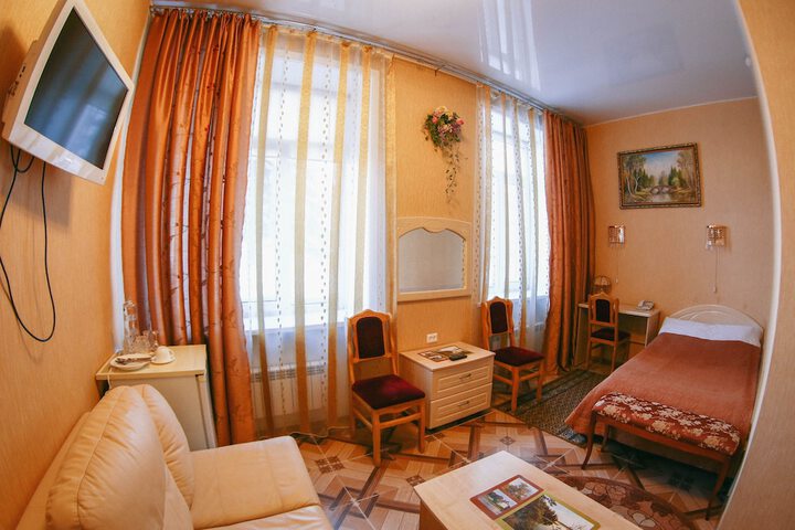 Room 5 of 40