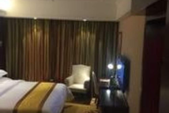 Room 10 of 17