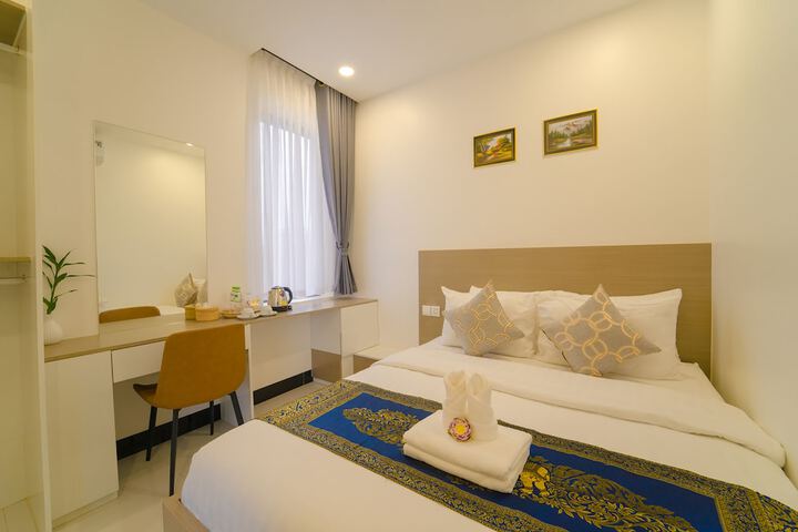 Room 25 of 76