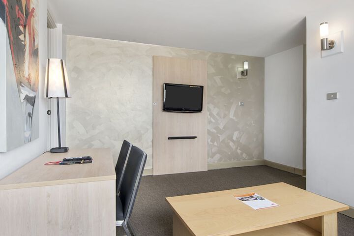 Room 17 of 73