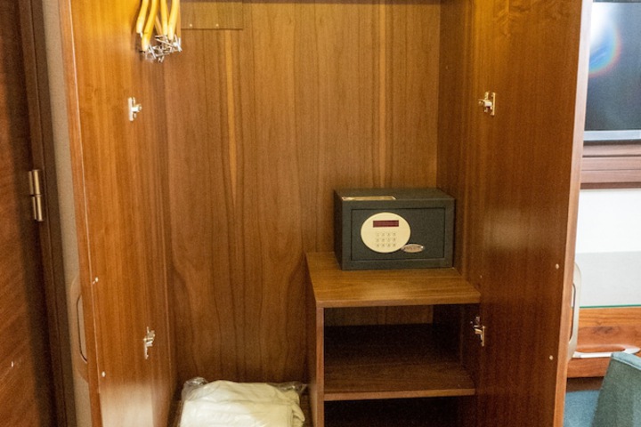 Room 14 of 31