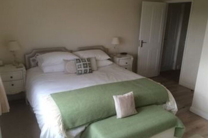 Room 6 of 17