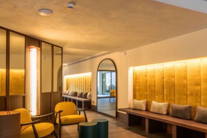 Hotel Interior 198 of 265