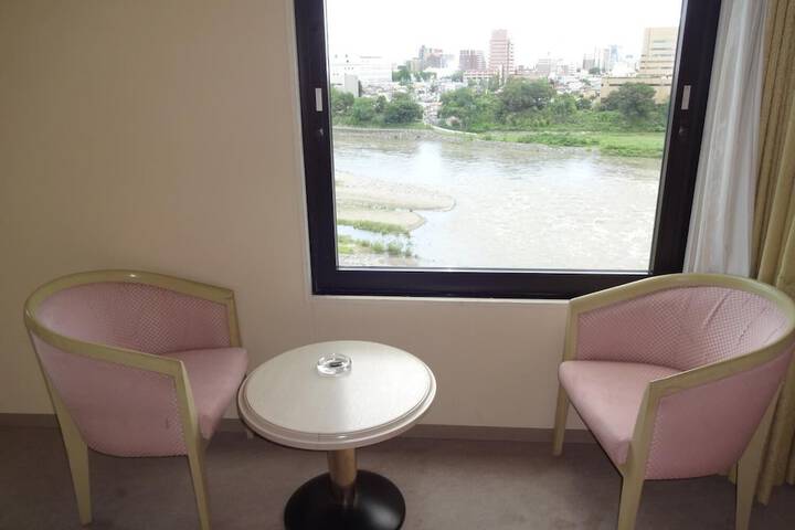 Room 10 of 39