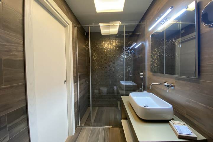 Room 43 of 125