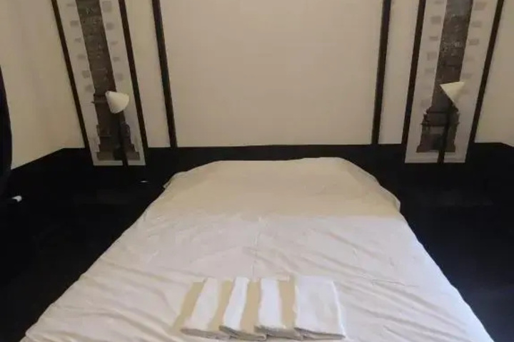 Room 3 of 4