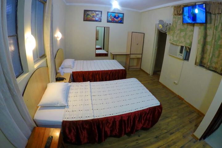 Room 11 of 28