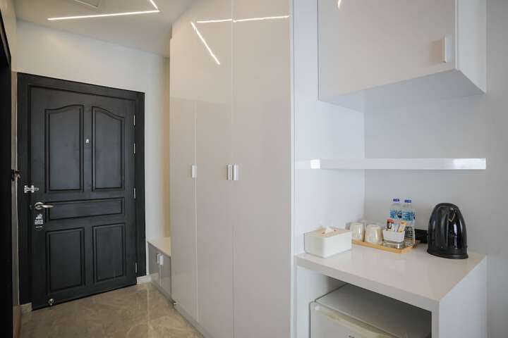 Room 30 of 78