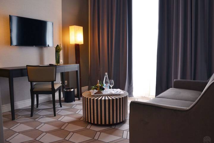 Room 43 of 117