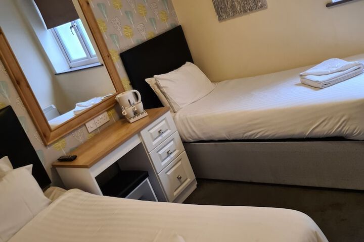 Room 5 of 23