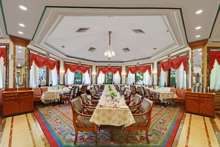 Dining 59 of 112