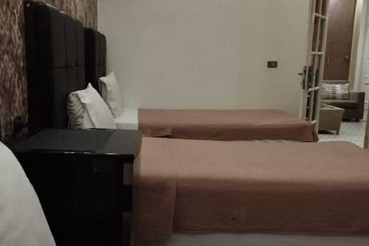 Room 43 of 74