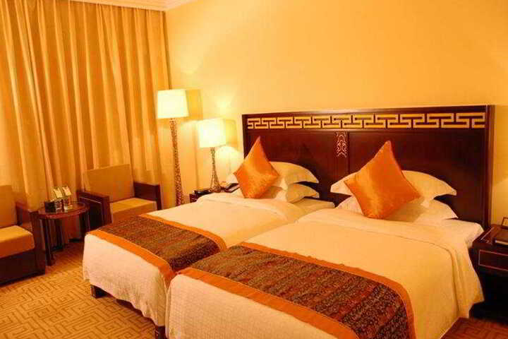 Room 4 of 6